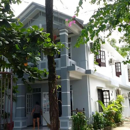 Nguyet Anh Guesthouse Lăng Cô Esterno foto