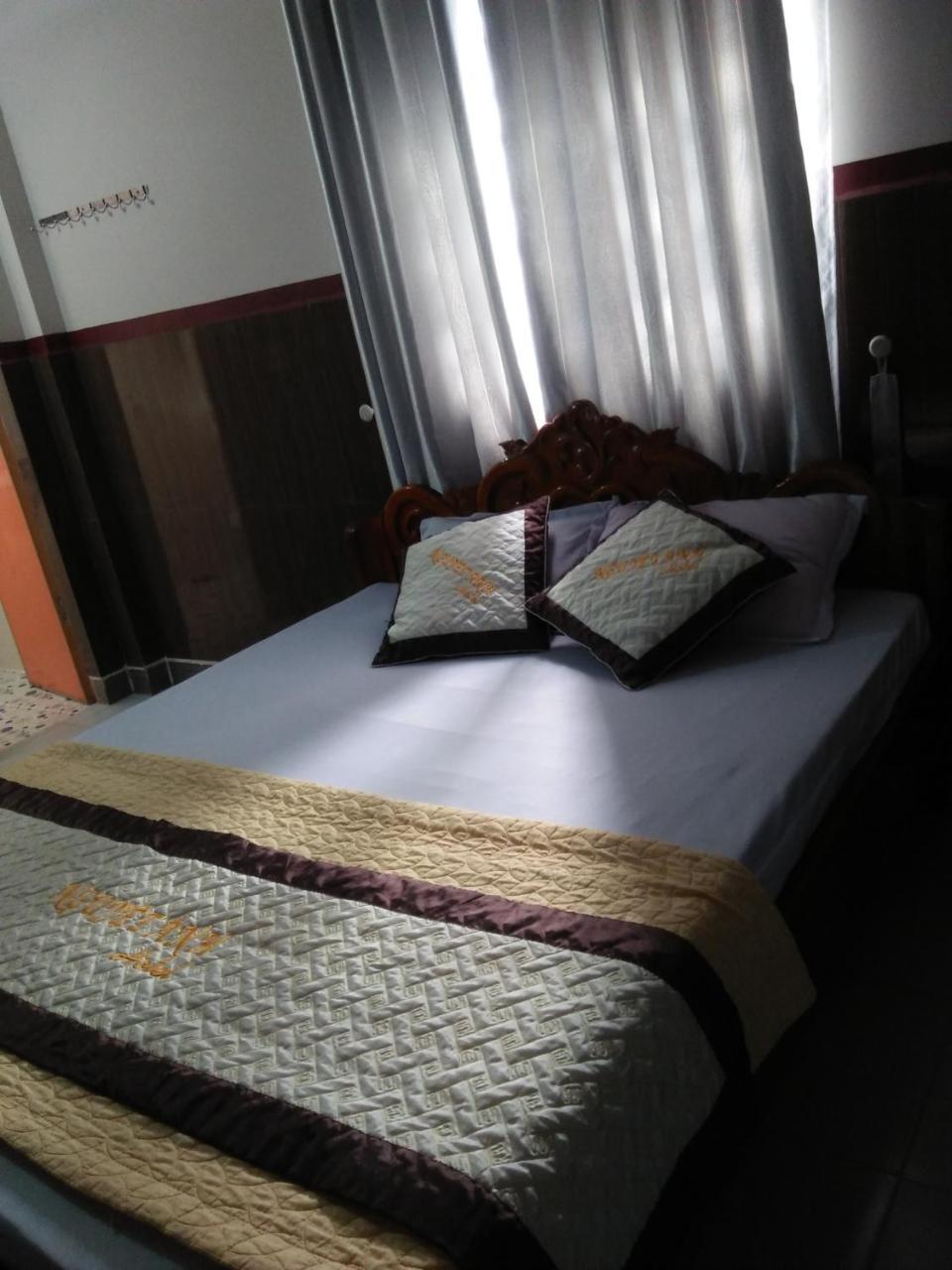 Nguyet Anh Guesthouse Lăng Cô Esterno foto